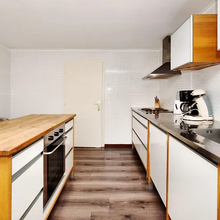 Modern Holiday Home In Bullingen With Garden Casa vacanze *